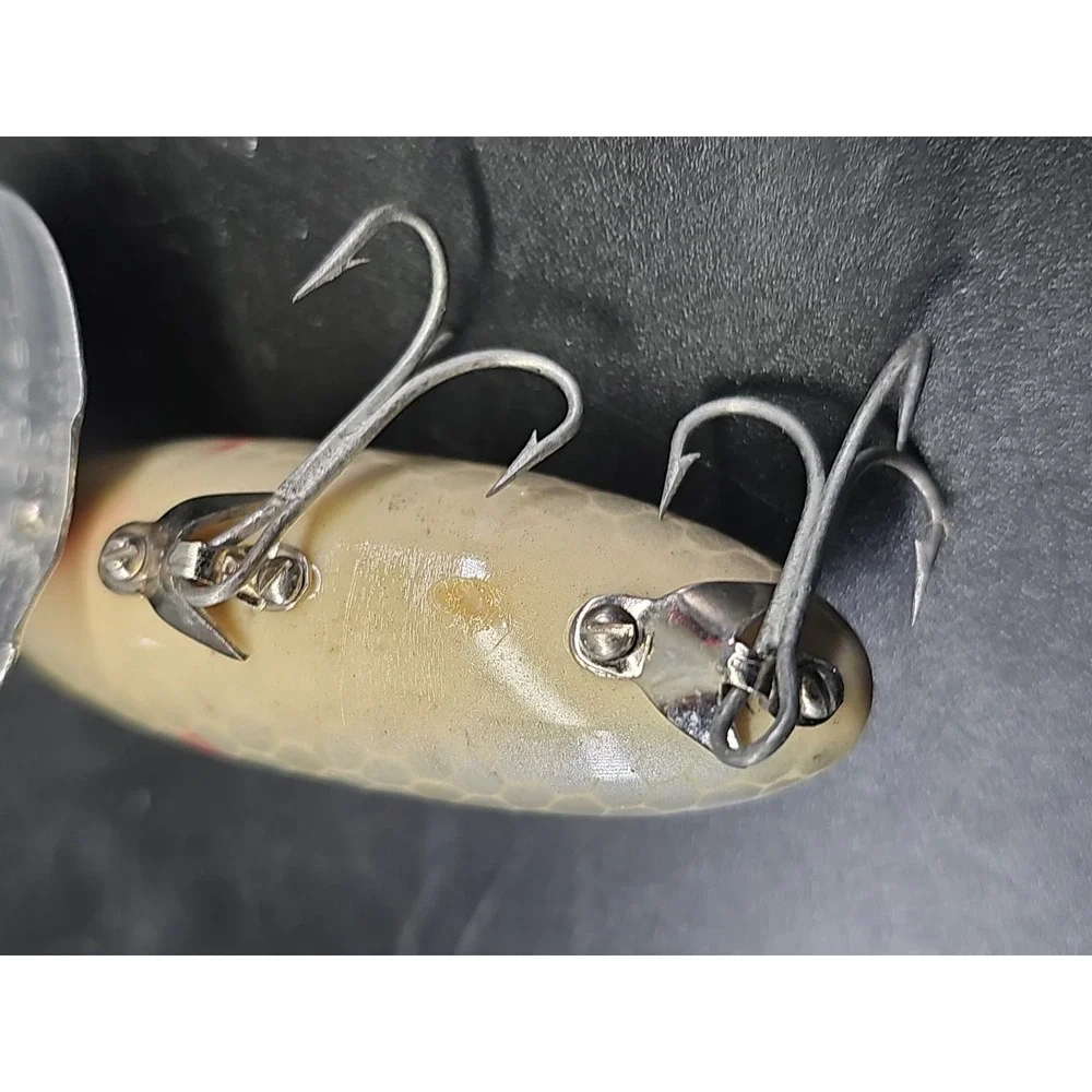 Fred Arbogast Jitterbug Lure Gray & White W/Scales  CLEAN 2-5/8